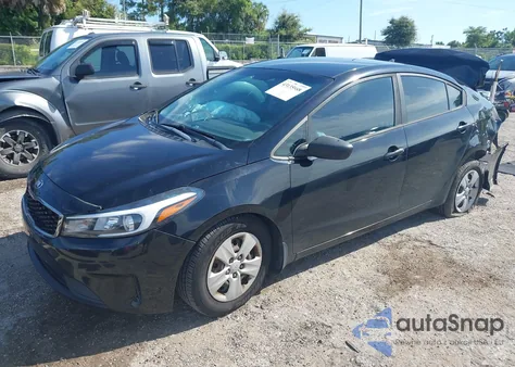 2017 Kia Forte Lx z USA, uszkodzony, nr VIN 3KPFK4A75HE133685